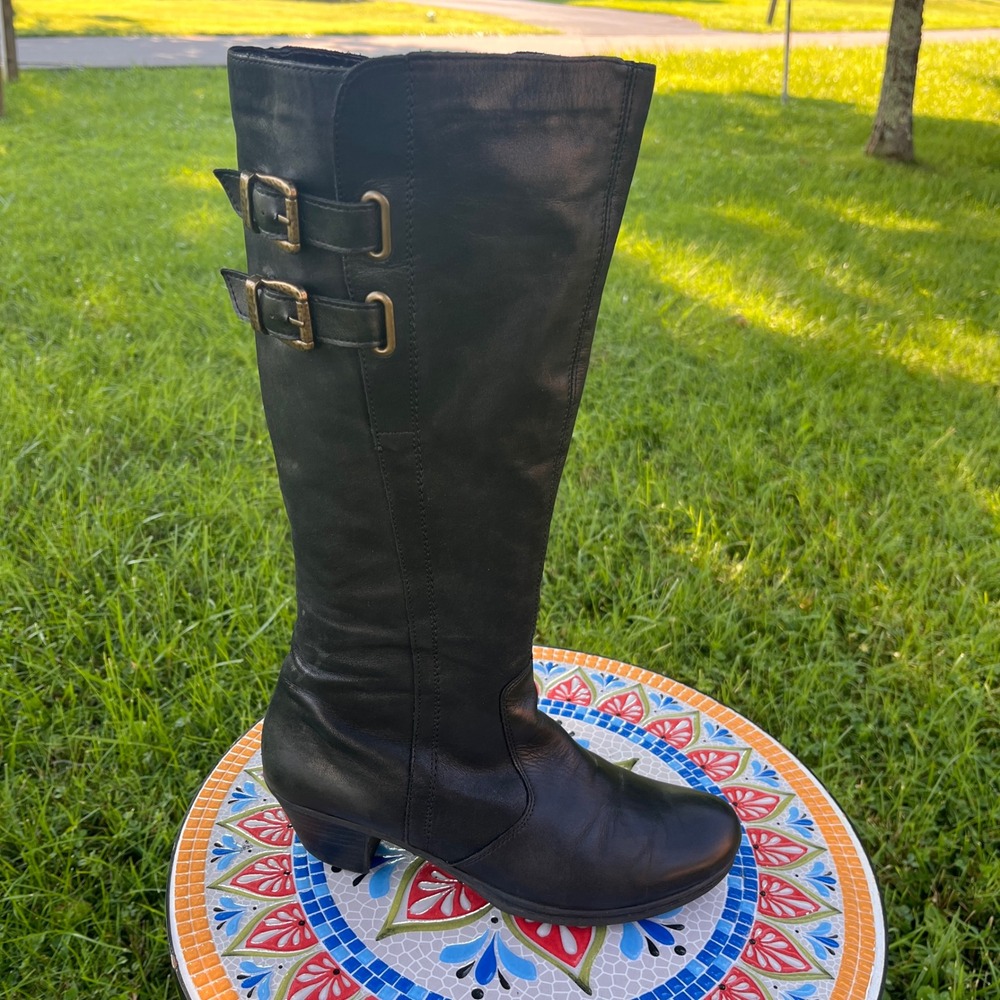 Remonte Dorndorf Womens US 9 / EU 40 Black Leather Knee High Riding Zip Boots